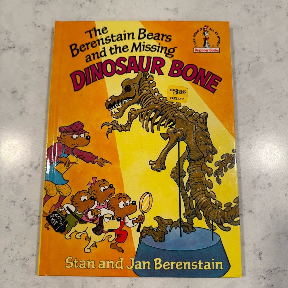 Vintage 1980 The Berenstain Bears and the Missing Dinosaur Bone Hardcover Book